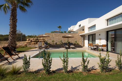 Bazén v ubytování Flamingo View Suites & Villas nebo v jeho okolí