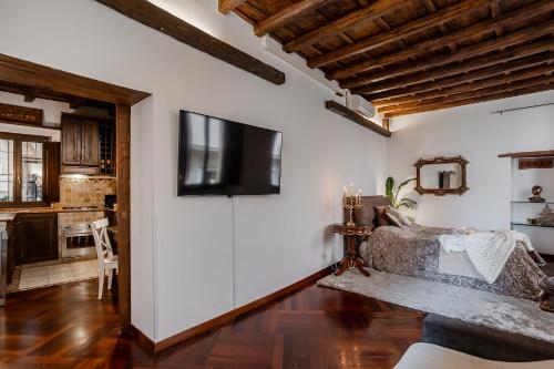Trevi Fountain Stylish Guest House