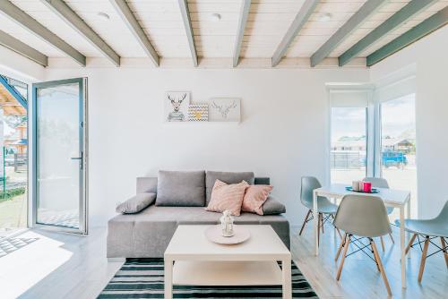 Khu vực ghế ngồi tại Cichy Domek - Podgrzewany Basen, Sauna i Jacuzzi w Cenie Pobytu