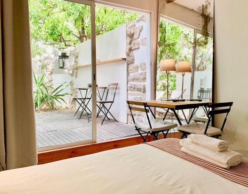 Cozy Central Studio with Private Terrace