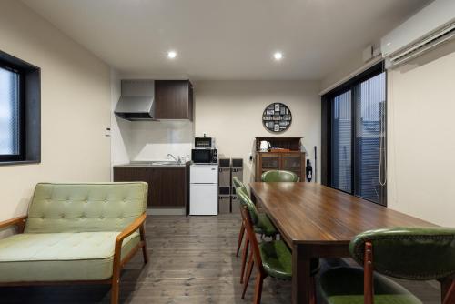 Dapur atau dapur kecil di Higashiyama House