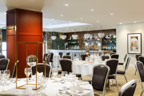 Minuman di Crowne Plaza Stratford-upon-Avon by IHG