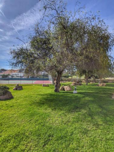 Townhouse 700m from Sao Rafael Beach