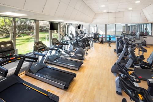 Pusat kecergasan dan/atau kemudahan kecergasan di Crowne Plaza Stratford-upon-Avon by IHG