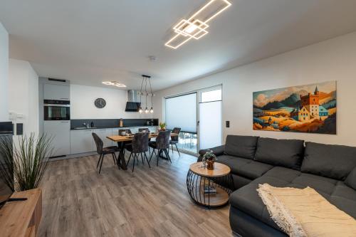 Η κουζίνα ή μικρή κουζίνα στο BPS Apartment #1 Business - NEU - Deluxe - Modern