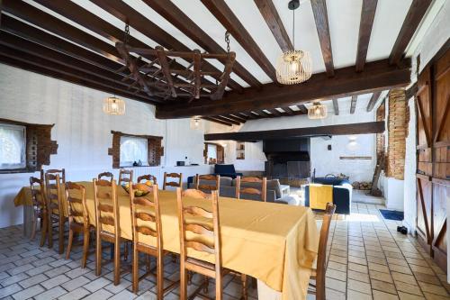 Kuchyň nebo kuchyňský kout v ubytování Gîte 6 chambres entre Reims et Epernay - Le Tilleul - Gîtes Au Beau Sarrazin