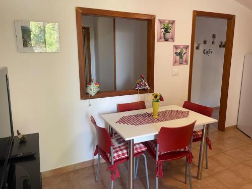 Φωτογραφία από το άλμπουμ του Apartment in villa with garden 1 στο Platamona