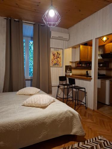 Studio Ella