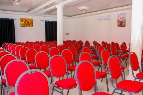 Konferenční prostory v ubytování Mbin Songho Ndiaganiao