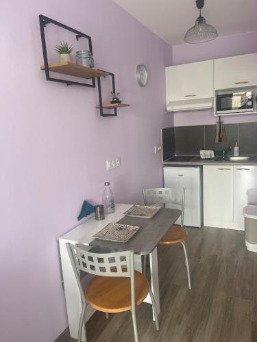 Studio cosy, résidence de tourisme avec piscine