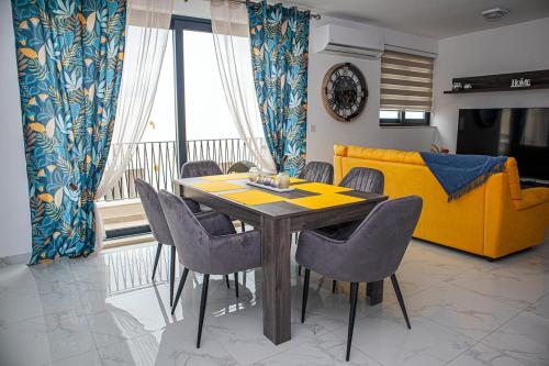 Χώρος καθιστικού στο Apartment in Mellieha, Malta