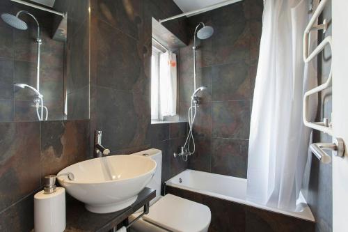 Comfortable Cozy Home - City Center, Practical