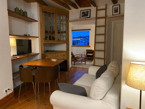 Comfortable Cozy Home - City Center, Practical