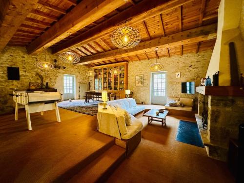Χώρος καθιστικού στο Le Moulin de La Grave 450m2
