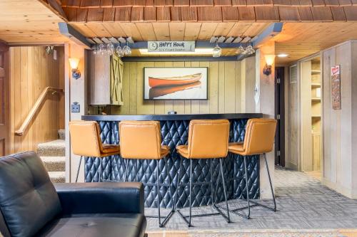 Χώρος καθιστικού στο Stay In Lakeside-Lake Front Luxe