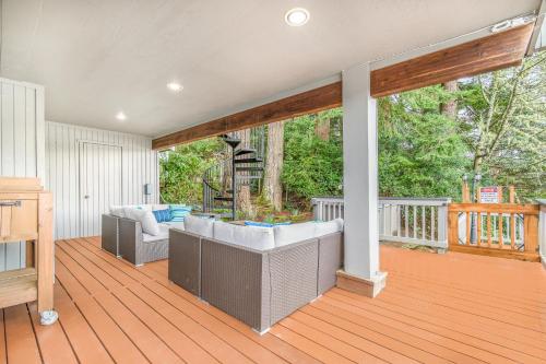 Μπαλκόνι ή βεράντα στο Stay In Lakeside-Lake Front Luxe