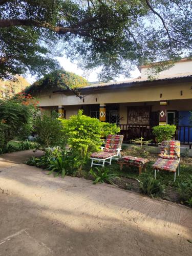Сад в Casa Hotel Sinkiling Gambia