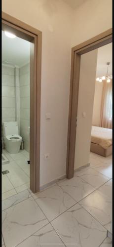 Ванная комната в Luxury Beach Apartment