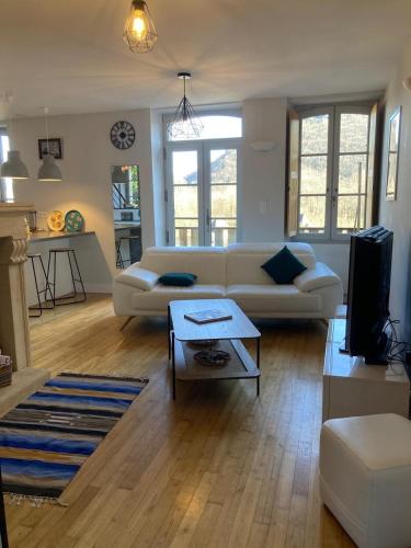 Duplex-Au château ambulant-au bord de la Dordogne