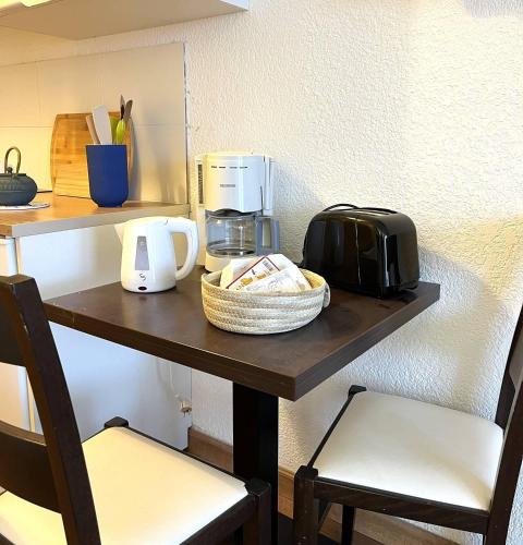 Photo de la galerie de l'établissement SAINT-FLORENT 2 Pièces Terrasse FLO131, à Saint-Florent