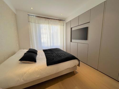 3 Rooms wifi parking center