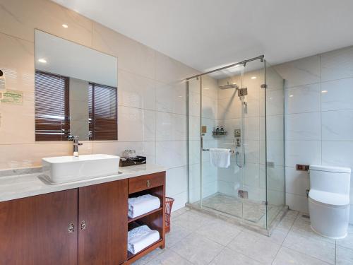 Yancheng Prince Hotel Financial City European Style Flower Street Branchにあるバスルーム
