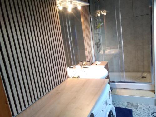 Appartement dans maison de caractère en pierre avec WIFI