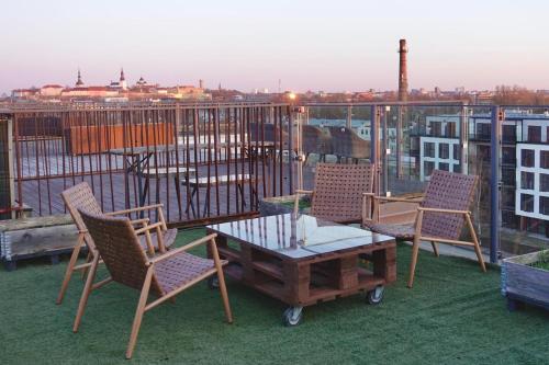 Cozy 2BR Apartment in Kalamaja with rooftop terrace, home cinema, keyless check-in