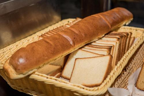 Eten bij of ergens in de buurt van het hotel

