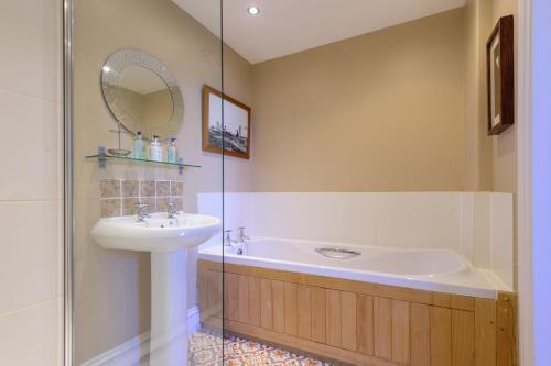 Hillcrest Whitby photo 39
