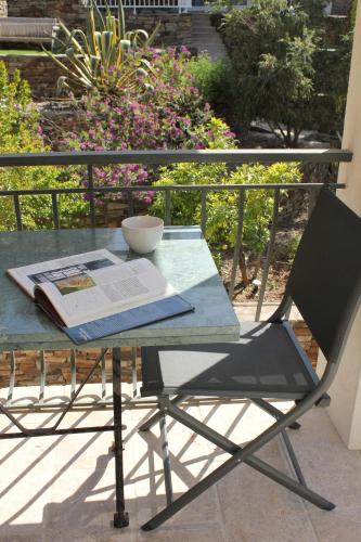 Uma varanda ou terraço em Villa Stella-Jacuzzi, Piscine, Calme-Parking