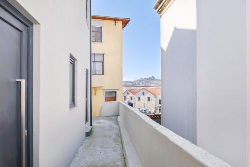 Cozy Studio 2 min walk to Douro River with AC