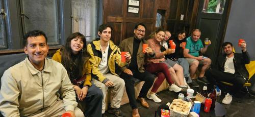 Clientes alojados en Play Hostel Garden