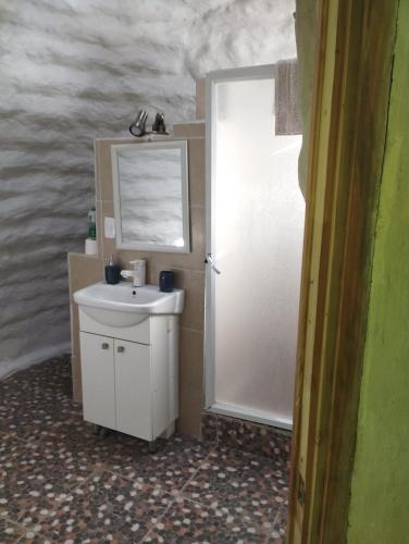 Kuchyň nebo kuchyňský kout v ubytování Ecodomos La Tongoycilla