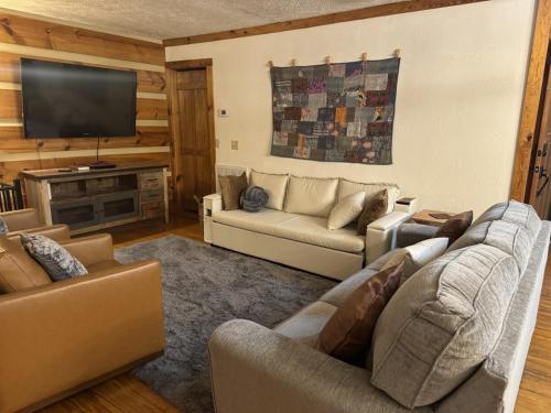 Un lugar para sentarse en Bluff Mountain View