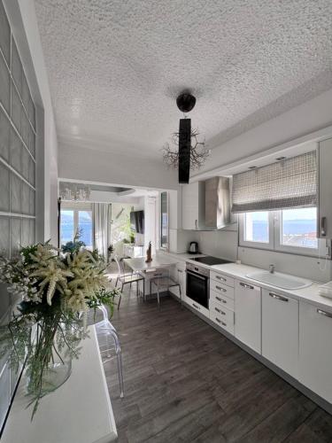 Photo de la galerie de l'établissement Dedis Apartment's, à Neos Marmaras
