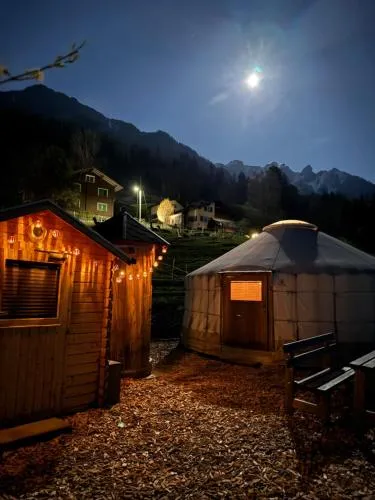 Jurte beim Lama- & Alpakahof Triesenberg