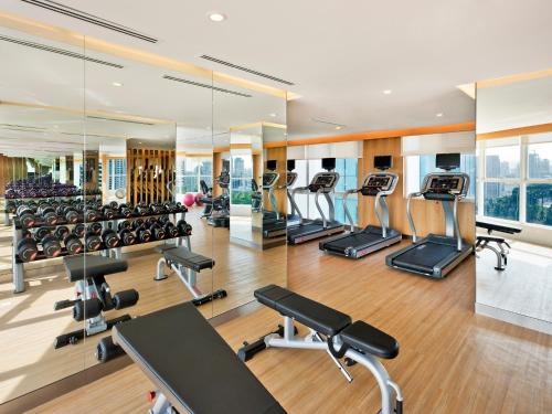 Pusat kecergasan dan/atau kemudahan kecergasan di Oasia Suites Kuala Lumpur by Far East Hospitality