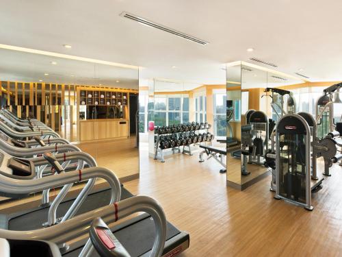 Posilňovňa alebo fitness centrum v ubytovaní Oasia Suites Kuala Lumpur by Far East Hospitality