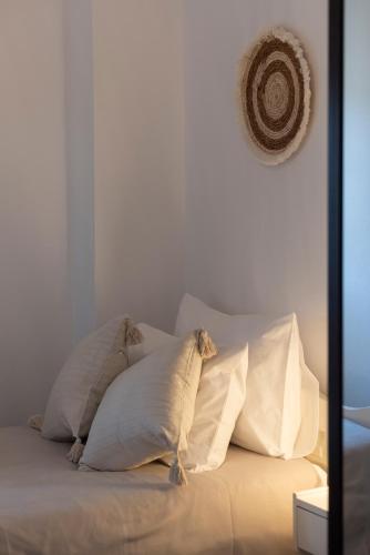 Кровать или кровати в номере Katerina's Sunset Apartment
