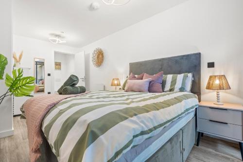 #20 2 Bed 2 Bath Balcony Lux Digbeth Apt - Sleeps 6 - Perfect for contractors and Families photo 30