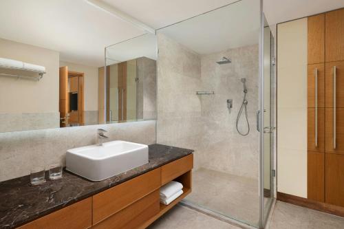 Koupelna v ubytování Fairfield by Marriott Amritsar