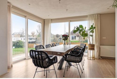 Gallery image of Waterfront home in Akkrum