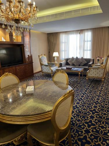 Posezení v ubytování Al Rahden Hotel