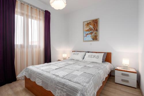 Apartments with parking space Mugeba, Porec - 24244