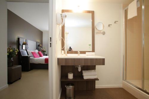 Kamar mandi di Odalys City Rennes Lorgeril