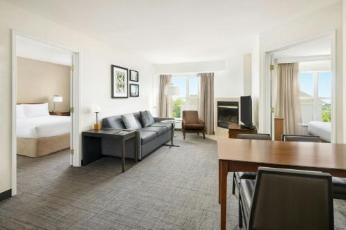 TV/Unterhaltungsangebot in der Unterkunft Residence Inn Des Moines West at Jordan Creek Town Center