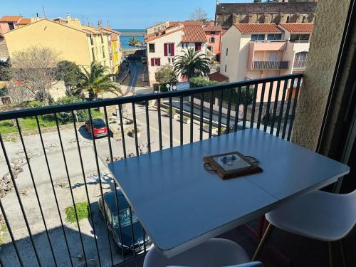 Collioure: Studio Terrasse et Cuisine Équipée à 170m Plage - FR-1-309-501
