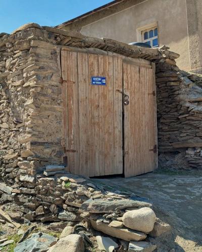 Φωτογραφία από το άλμπουμ του Sentyab Obi chashma guest house σε Tadzhimi