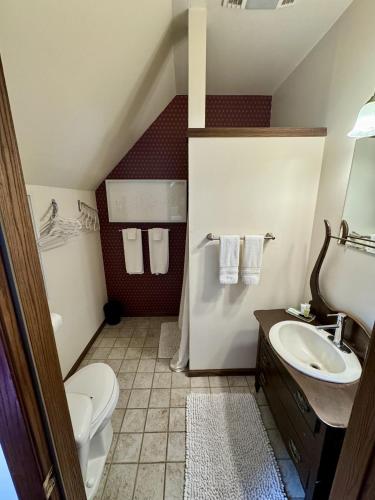 Bilik mandi di Otter Creek Eau Claire Altoona